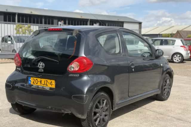Toyota Aygo (2007) thumbnail 3