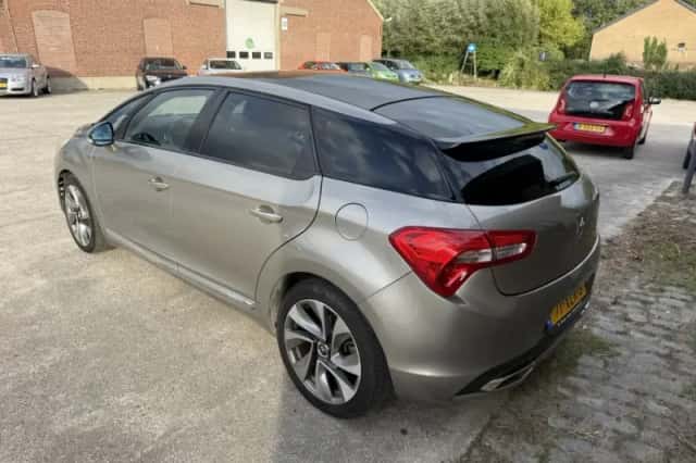 Citroën DS5 (2012) thumbnail 4