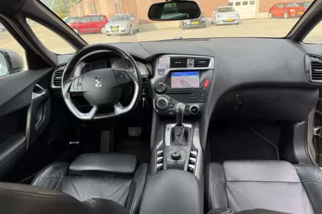 Citroën DS5 (2012) thumbnail 6