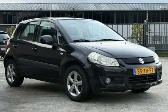 Suzuki SX4 (2007) thumbnail 1