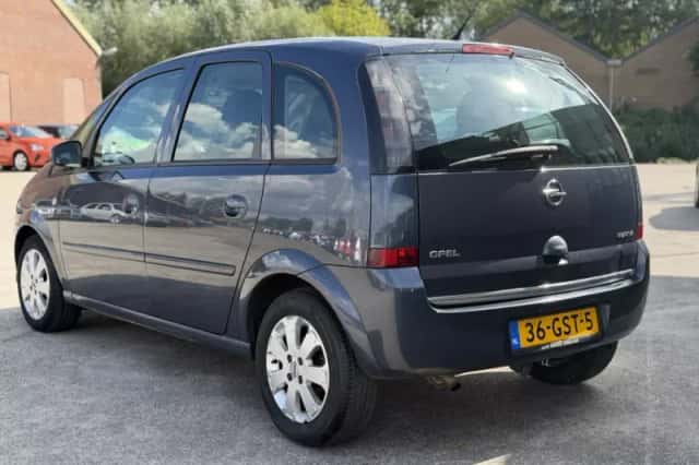 Opel Meriva (2008) thumbnail 4