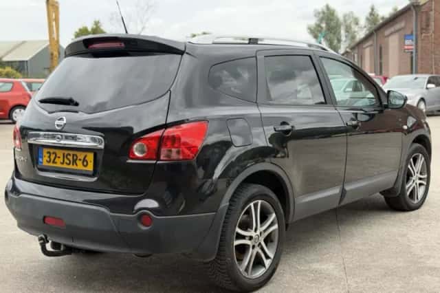 Nissan Qashqai+2 (2009) thumbnail 4