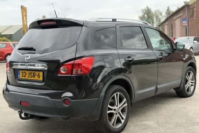 Nissan Qashqai+2 (2009) thumbnail 5