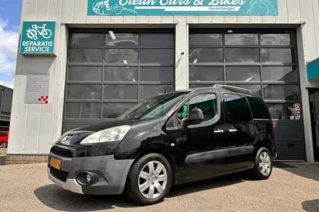 Peugeot Partner (2010) thumbnail 1