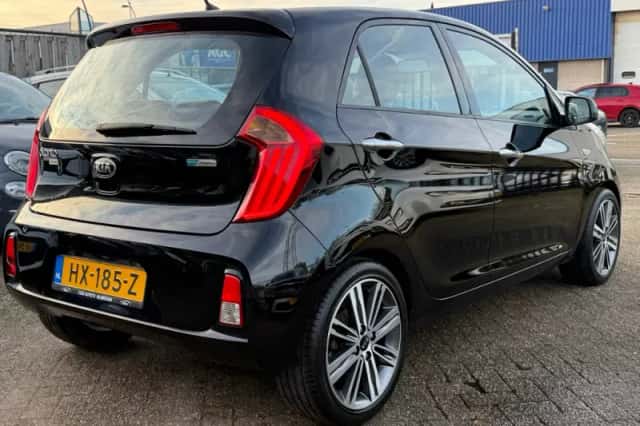Kia Picanto (2016) thumbnail 6