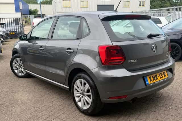 Volkswagen Polo (2014) thumbnail 2