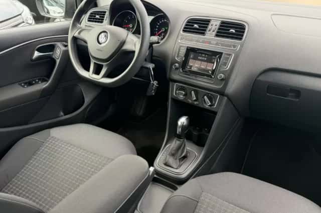 Volkswagen Polo (2014) thumbnail 3