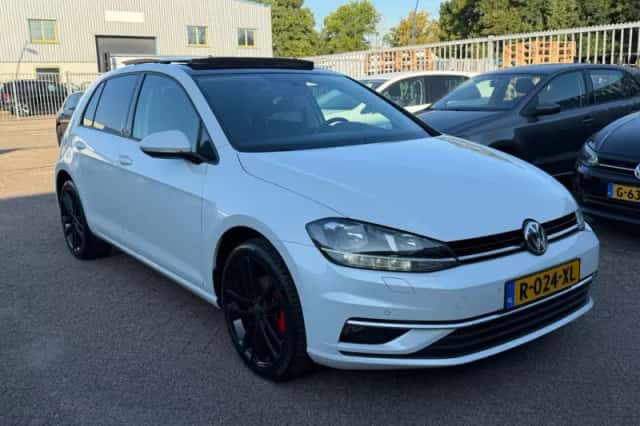 Volkswagen Golf (2018) thumbnail 5