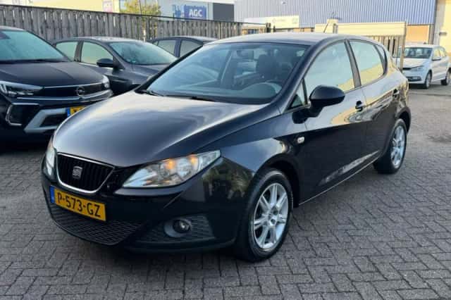 SEAT Ibiza (2010) thumbnail 4