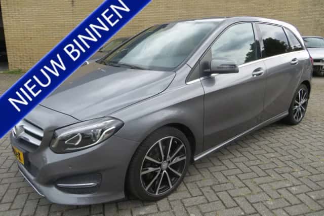 Mercedes-Benz B-Klasse (2016) thumbnail 1
