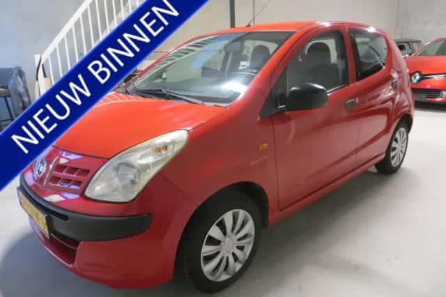Nissan Pixo (2012) thumbnail 1