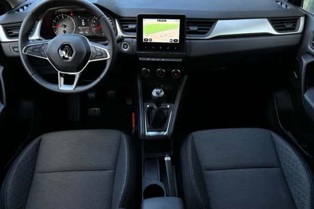 Renault Captur (2023) thumbnail 4