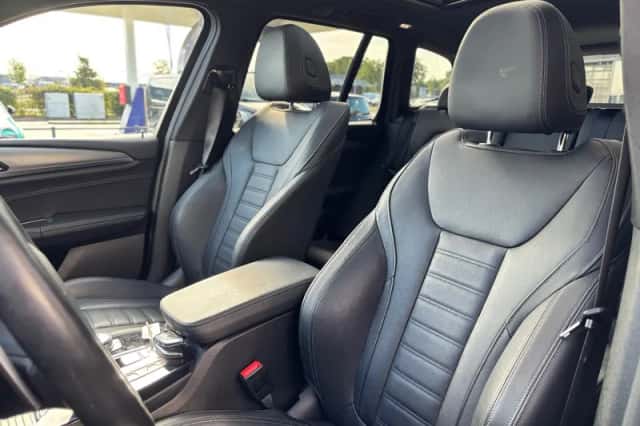 BMW X3 (2021) thumbnail 2
