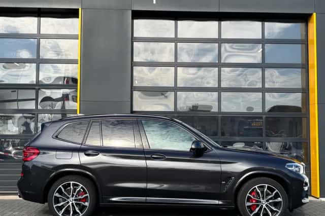 BMW X3 (2021) thumbnail 3