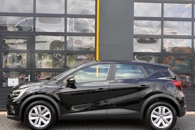 Renault Captur (2021) thumbnail 3