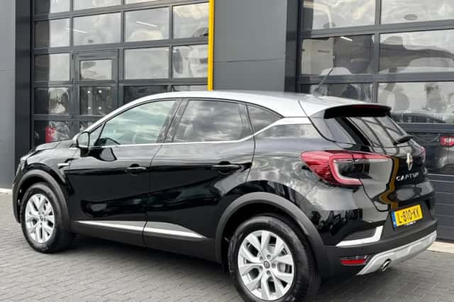Renault Captur (2021) thumbnail 5