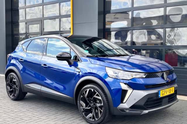 Renault Captur (2024) thumbnail 1
