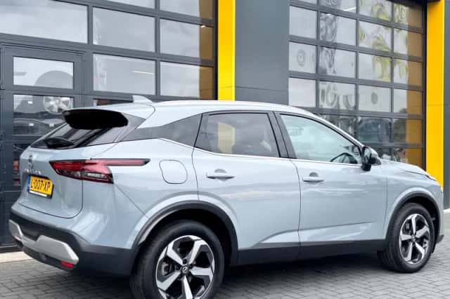 Nissan Qashqai (2021) thumbnail 5