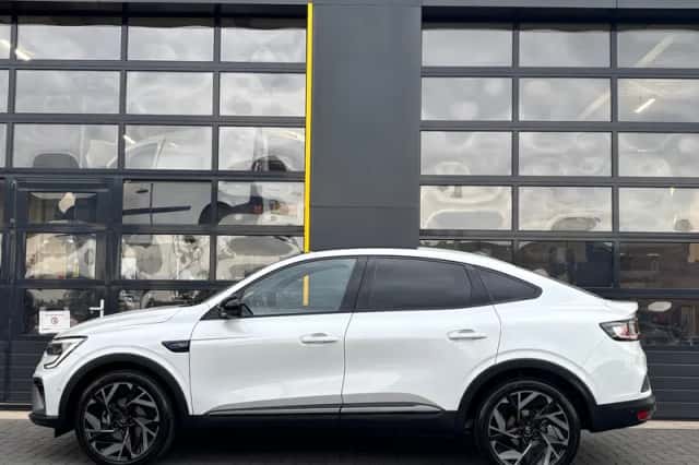 Renault Arkana (2023) thumbnail 3