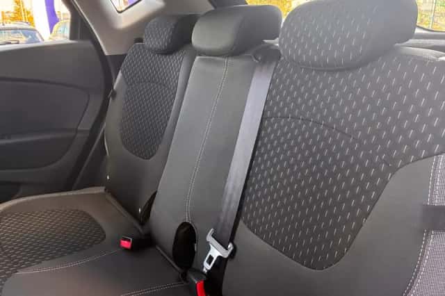 Renault Captur (2020) thumbnail 6