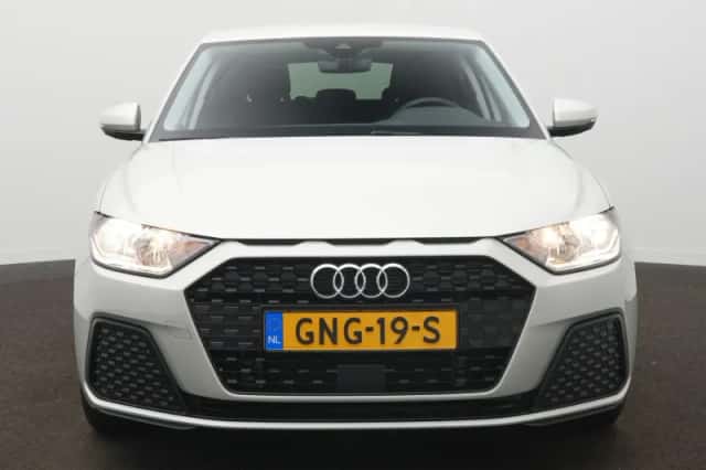 Audi A1 (2024) thumbnail 3