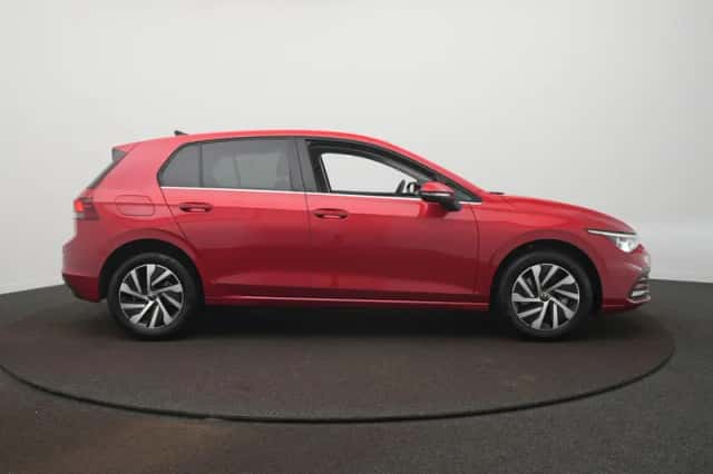 Volkswagen Golf (2021) thumbnail 5