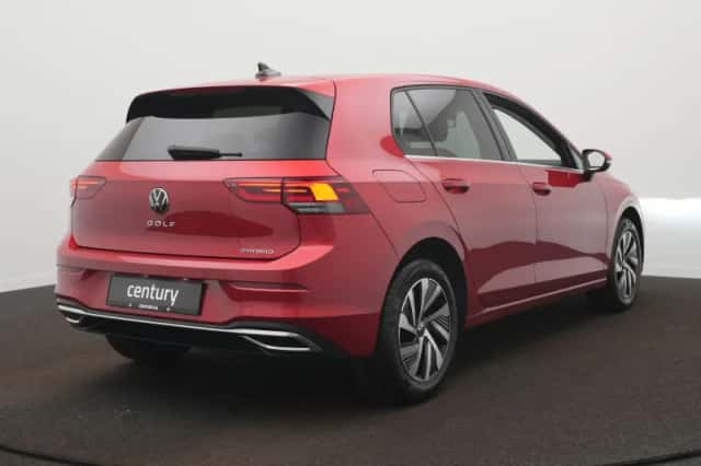 Volkswagen Golf (2021) thumbnail 6