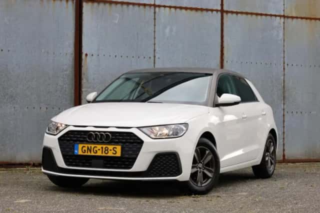 Audi A1 (2024) thumbnail 2