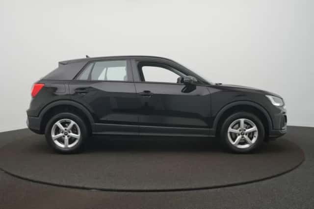 Audi Q2 (2022) thumbnail 4