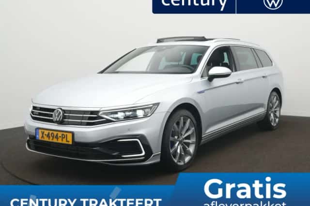 Volkswagen Passat (2023) thumbnail 1