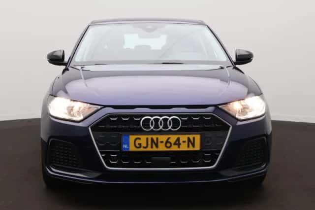 Audi A1 (2024) thumbnail 2