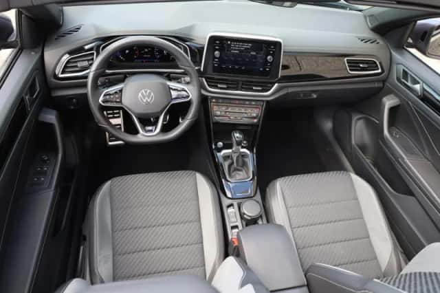 Volkswagen T-Roc (2022) thumbnail 6