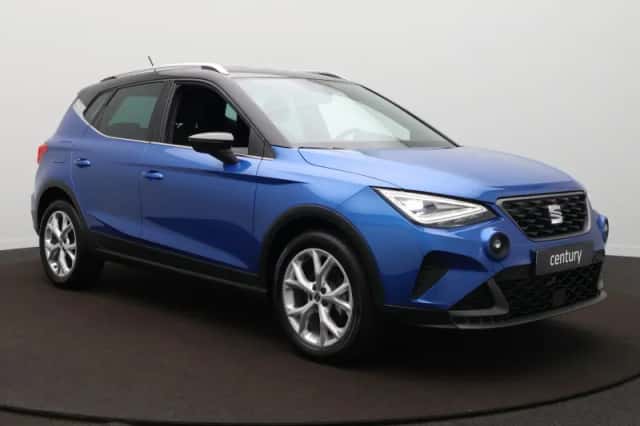 SEAT Arona (2025) thumbnail 3