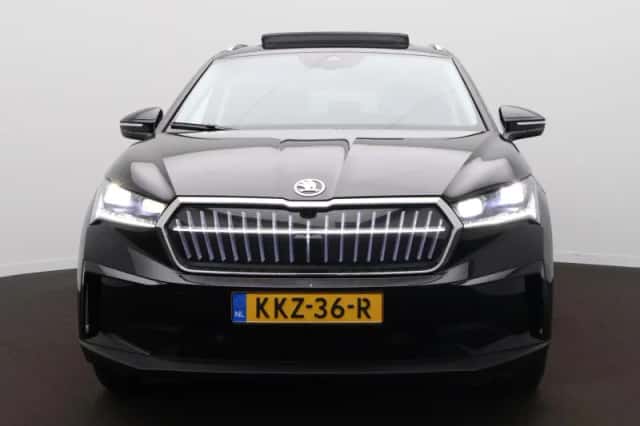 Škoda Enyaq (2023) thumbnail 2