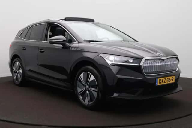 Škoda Enyaq (2023) thumbnail 3