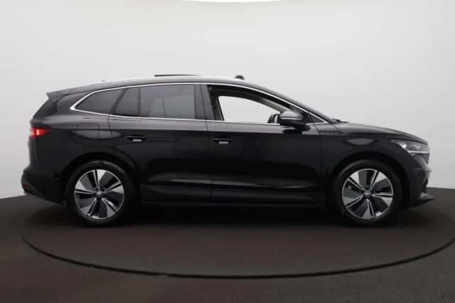 Škoda Enyaq (2023) thumbnail 4