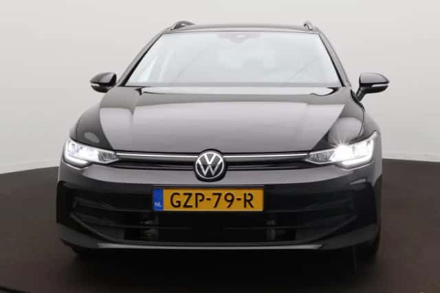 Volkswagen Golf (2025) thumbnail 3