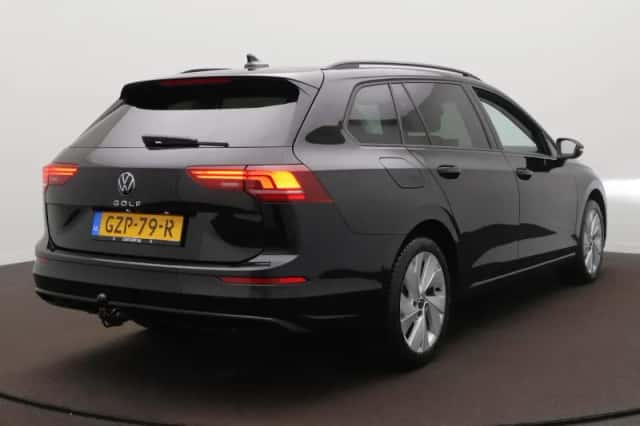 Volkswagen Golf (2025) thumbnail 5