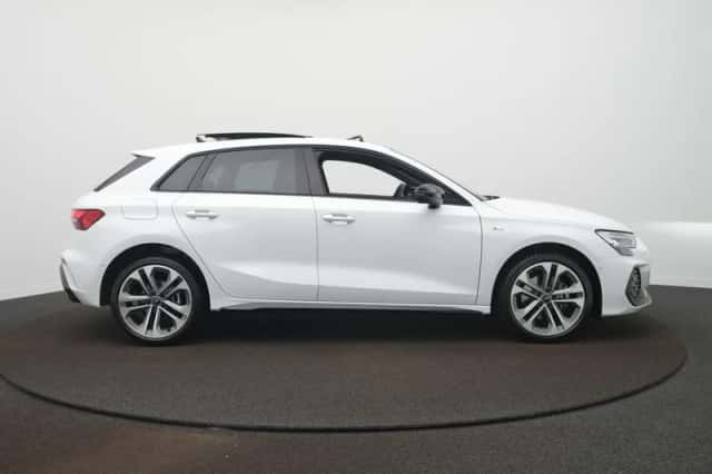 Audi A3 (2025) thumbnail 5