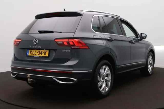 Volkswagen Tiguan (2022) thumbnail 5