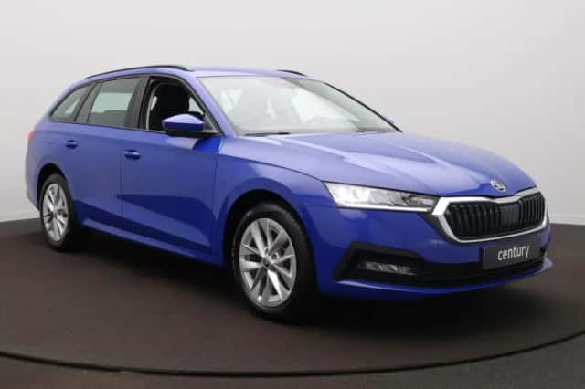 Škoda Octavia (2023) thumbnail 3
