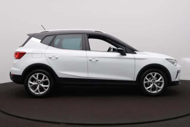SEAT Arona (2025) thumbnail 4