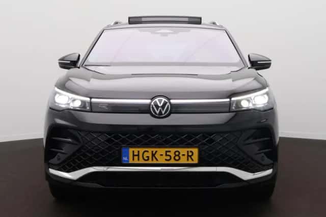 Volkswagen Tiguan (2025) thumbnail 2