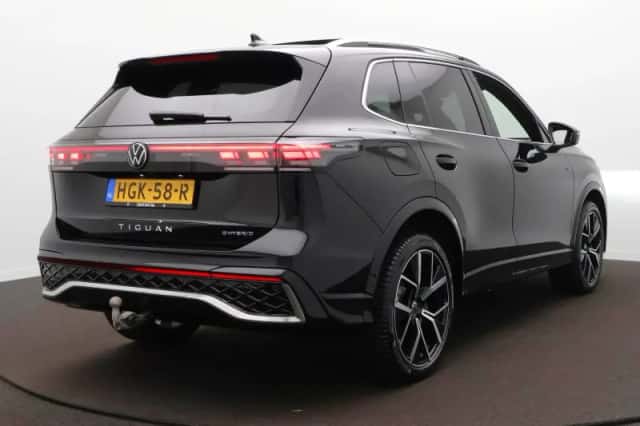 Volkswagen Tiguan (2025) thumbnail 5