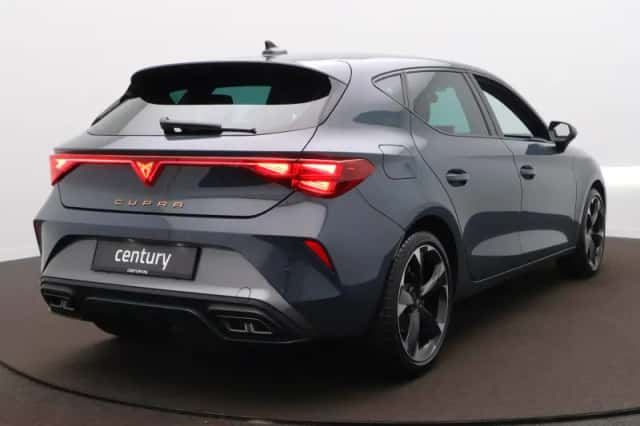 CUPRA Leon (2024) thumbnail 5