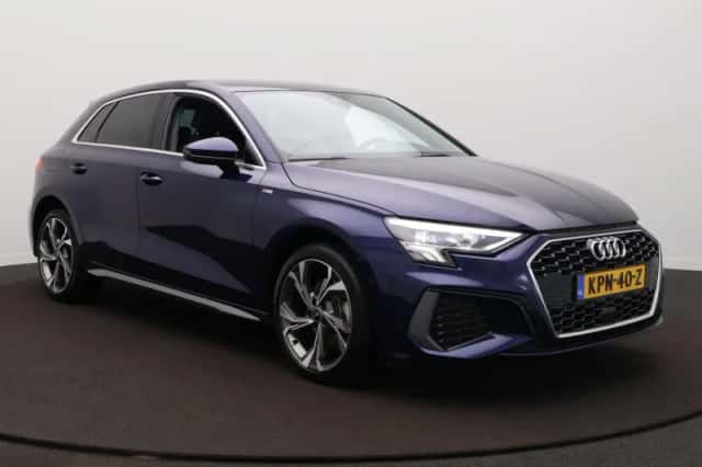Audi A3 (2023) thumbnail 3