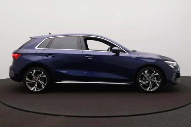 Audi A3 (2023) thumbnail 4