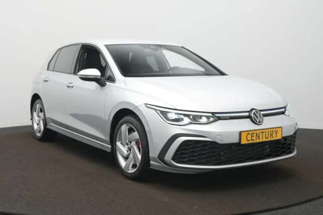 Volkswagen Golf (2022) thumbnail 4