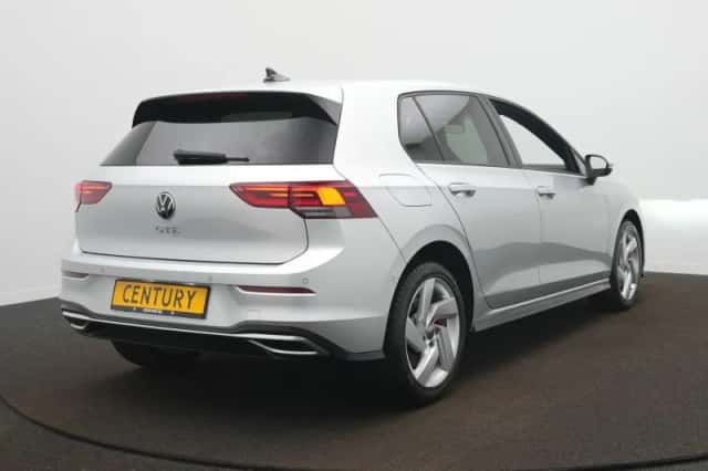 Volkswagen Golf (2022) thumbnail 6