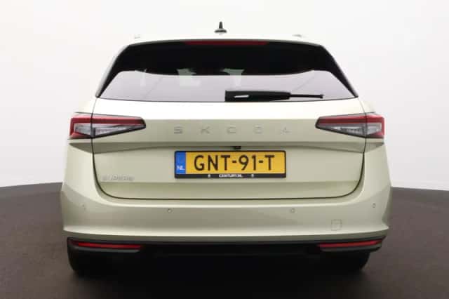 Škoda Superb (2024) thumbnail 6